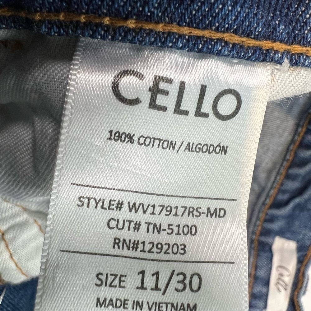CELLO, Complicated Feelings,High-Rise Distressed Mom Jeans in Medium Denim 11 - Picture 6 of 9